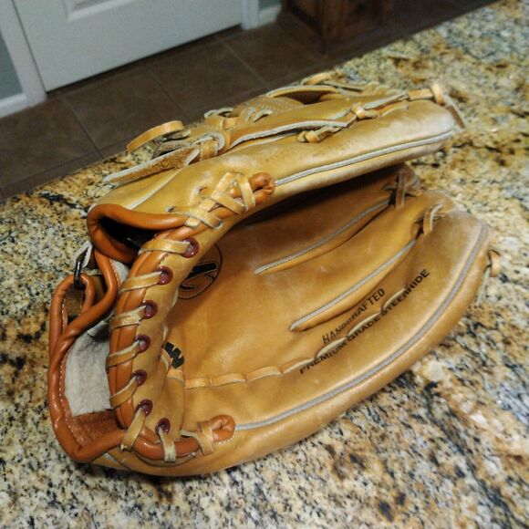 Big Mcgraw Brown Leather Right Hand Throw Baseball Glove Super Flex Pro Lock 174 - Picture 3 of 13